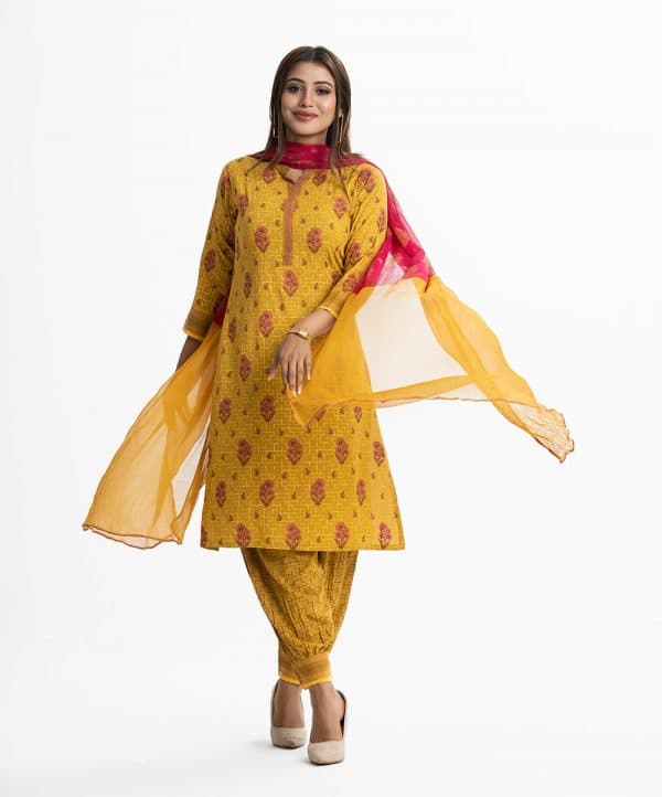 All over printed Salwar Kameez in viscose fabric. Mandarin collar, lace attach at three-quarter sleeves cuff and embroidery at the front of kameez. Chiffon dupatta with Afghani pajamas.