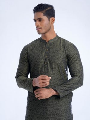 Green fitted Panjabi in Jacquard Cotton fabric. Designed with a mandarin collar and metal button on the placket.