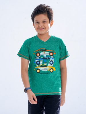 Green short-sleeved T-Shirt in Cotton siro single jersey fabric. Designed with a V neck, short sleeves, and cars print on the chest.
