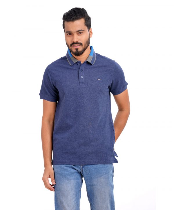 Blue Polo Shirt in Cotton Pique fabric. Designed with a classic collar and short sleeves. Contrast tipping at the collar and cuffs. Metal logo attached on the chest.