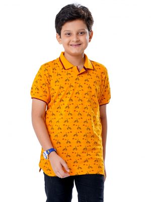 Yellow all-over printed Polo Shirt in Cotton Pique fabric. Designed with a classic collar and short sleeves. Contrast tipping at the collar and cuffs.