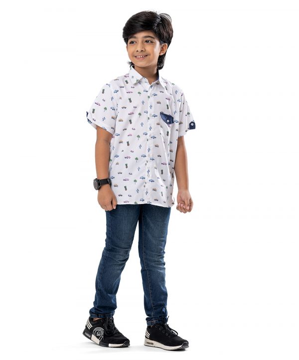 White casual Shirt in printed Cotton fabric. Designed with a classic collar, short sleeves and a button flap chest pocket.