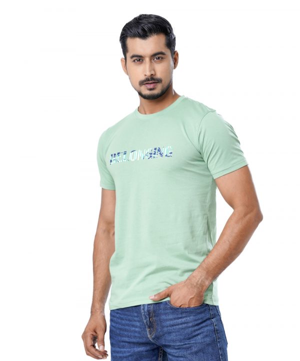 Green T-Shirt in Cotton single jersey fabric. Designed with a crew neck, short sleeves, and print on the chest.