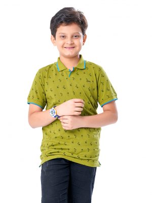 Green all-over printed Polo Shirt in Cotton Pique fabric. Designed with a classic collar and short sleeves. Contrast tipping at the collar and cuffs. Metal logo attached on the chest.