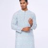 White fitted all-over printed Panjabi in Viscose fabric. Designed with a mandarin collar and matching metal button on the placket.