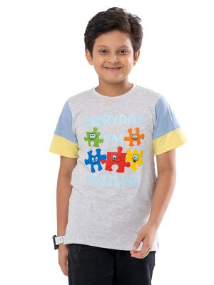 Gray T-Shirt in Cotton single jersey fabric. Designed with a crew neck, short sleeves and print on the chest.