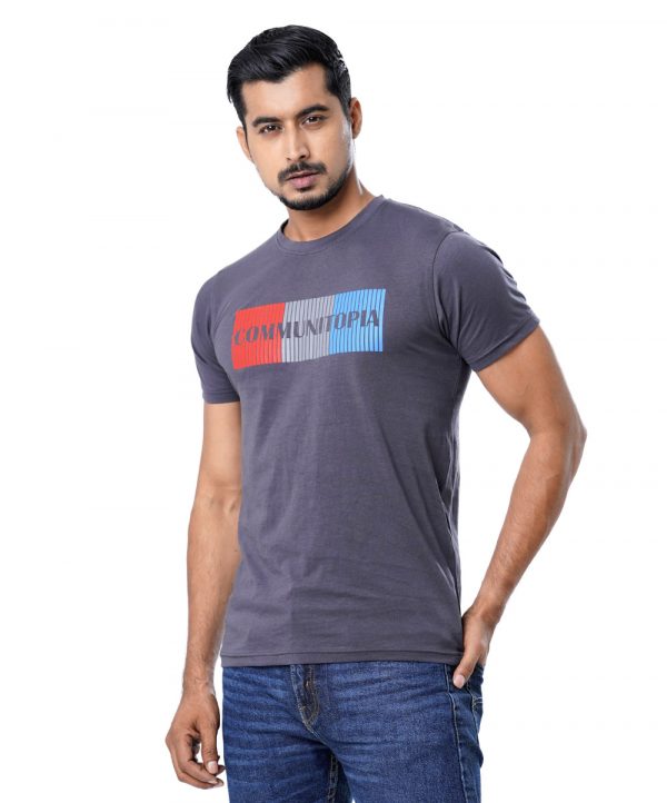 Gray T-Shirt in Cotton single jersey fabric. Designed with a crew neck, short sleeves and print on the chest.