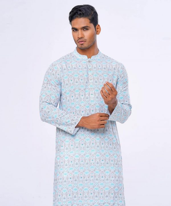 White semi-fitted all-over printed Panjabi in Viscose fabric. Designed with a mandarin collar and matching metal button on the placket.