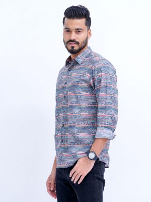Blue casual shirt in printed Cotton fabric. Designed with a classic collar and long sleeves with adjustable buttons at the cuffs. Slim fit.