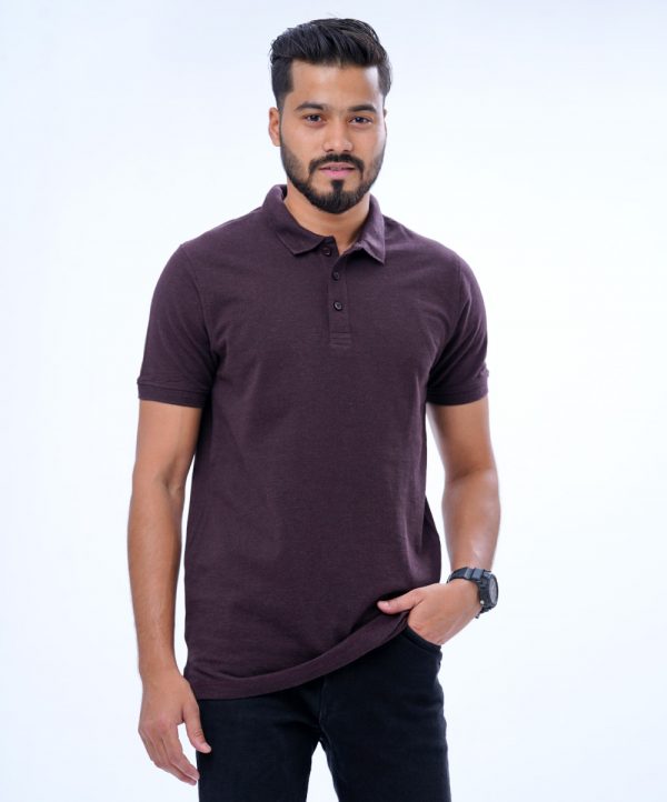 Burgundy Polo in Cotton Pique fabric. Designed with a classic collar and short sleeves.