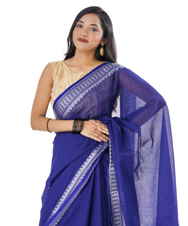 Blue Cotton Saree with contrast silver thread woven paar.