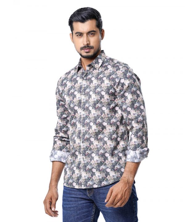 Gray casual shirt in printed Cotton fabric. Designed with a classic collar and long sleeves.