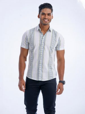 White casual Shirt in printed slab Cotton fabric. Designed with a classic collar and short sleeves.