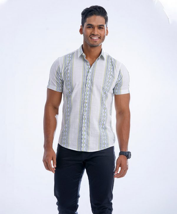 White casual Shirt in printed slab Cotton fabric. Designed with a classic collar and short sleeves.