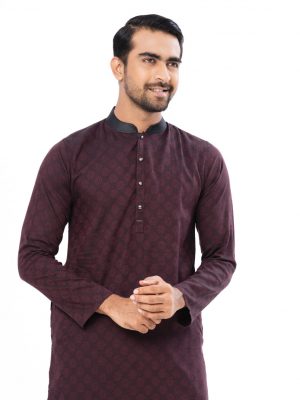 Maroon fitted Panjabi in Jacquard Cotton fabric. Designed with a mandarin collar and matching metal button on the placket.