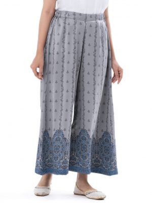 Gray all-over printed Palazzo in Crepe fabric. Concealed elasticated on the waistline.