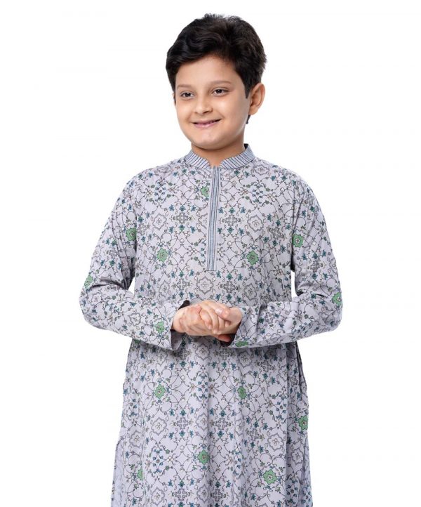 Gray all-over Panjabi in Viscose fabric. Designed with swing stitches on the collar and hidden button placket.