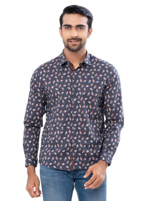 Gray casual Shirt in printed Cotton fabric. Designed with a classic collar and long-sleeved with adjustable buttons at cuffs.