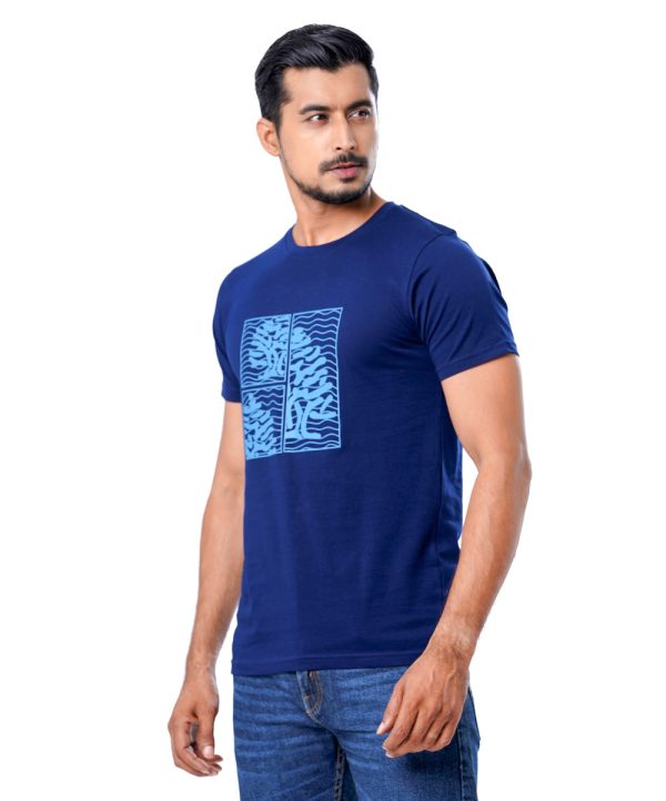 Blue T-Shirt in Cotton single jersey fabric. Designed with a crew neck, short sleeves and print on the chest.