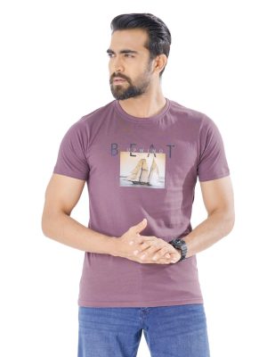 Mauve T-Shirt in Cotton single jersey fabric. Designed with a crew neck, short sleeves, and print on the chest.