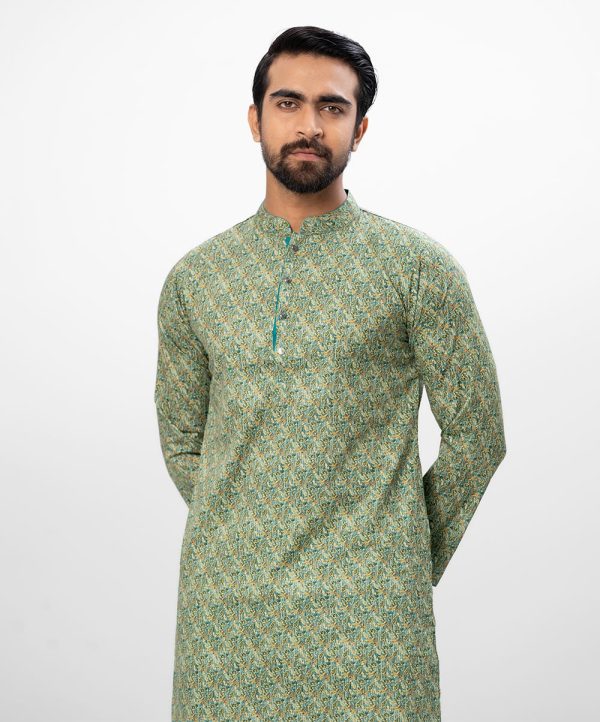 Green fitted Panjabi in printed Cotton fabric. Designed with a mandarin collar and matching metal buttons on the placket.