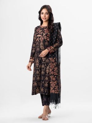 Black all-over printed Salwar Kameez in Viscose fabric. The Kameez features a low mock neck and three-quarter sleeves. Embellished with karchupi at the top front. Complemented by culottes pants and a printed half-silk dupatta.