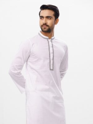 White fitted Panjabi in Jacquard Cotton fabric. Designed with a mandarin collar and matching metal buttons on the placket.