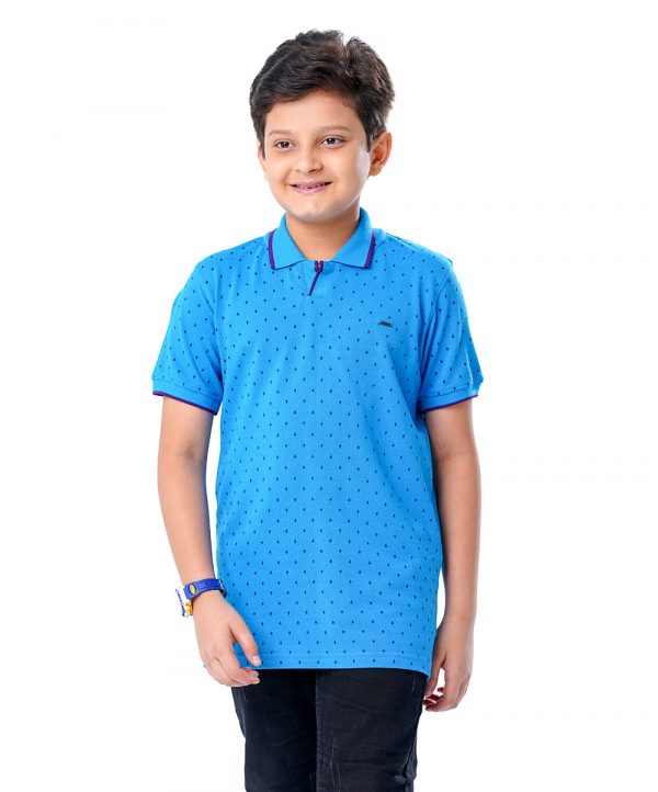 Blue all-over printed Polo Shirt in Cotton Pique fabric. Designed with a classic collar and short sleeves. Contrast tipping at the collar and cuffs.