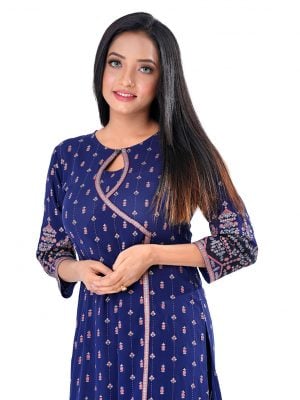Blue all-over printed retro-wrap pattern Kameez in Georgette fabric. Designed with a round neck and three-quarter sleeves. Printed patch attachment at the front and cuffs. Unlined.