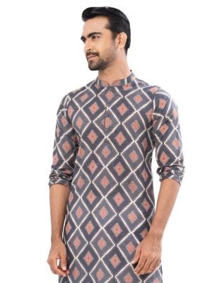 Gray fitted Panjabi in printed Cotton fabric. Designed with a mandarin collar and matching metal buttons on the placket.