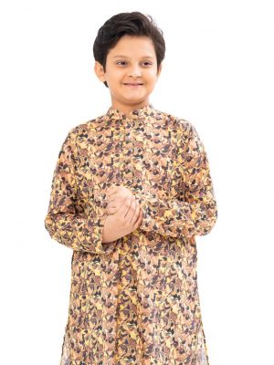 Yellow Panjabi in printed Cotton fabric. Designed with a mandarin collar and matching metal button on the placket.