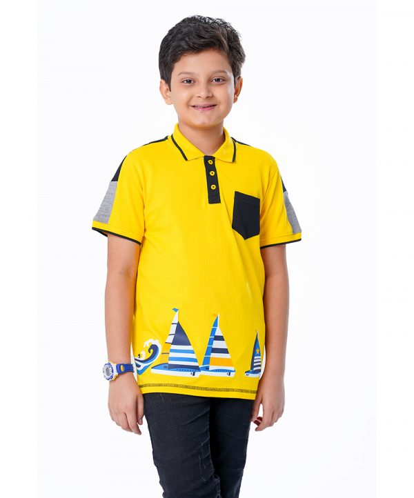 Yellow Polo Shirt in Cotton Pique fabric. Designed with a classic collar, short sleeves and front pocket. Contrast tipping at the collar and cuffs. Contrast cut and sew details at the shoulder and sleeves. Ship printed at the front.