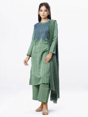 Printed crepe straight salwar kameez with Karchupi at front. Full sleeved, mock neckline. Dyed chiffon dupatta with straight palazzo.