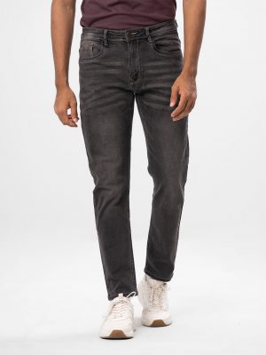 Black Jeans in Denim fabric. Five pockets, button fastening on the front & zipper fly. Slim fit.
