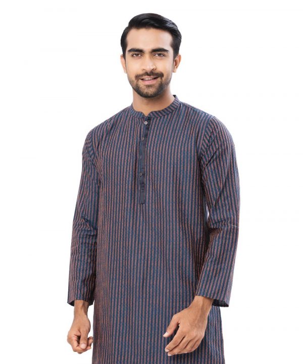 Blue semi-fitted Panjabi in Jacquard Cotton fabric. Designed with a mandarin collar and matching metal buttons on the placket.