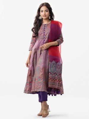 Women's exclusive salwar kameez set in muslin silk fabric from Nargisus by Le Reve. Quarter sleeved, blue piping, karchupi with beads and mirror work. Muslin dupatta with crepe pant-style pajamas.