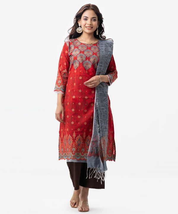 Printed straight salwar kameez in textured georgette fabric. Three quarter sleeved, round neck and karchupi at front. Half-silk dupatta with crepe palazzo pants.