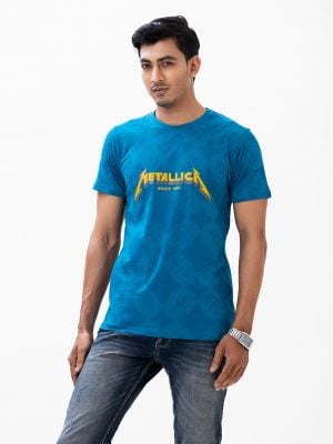 Men's short sleeve t-shirt in cotton single jersey fabric. Crew neck and typographic printed.