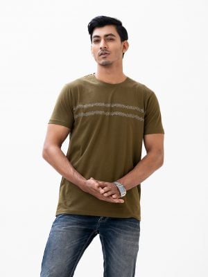 Men's short sleeve t-shirt in cotton single jersey fabric. Crew neck and floral printed.