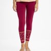 Women's leggings in stretchable cotton knit fabric. Concealed elasticated waistline and floral print at hemline.
