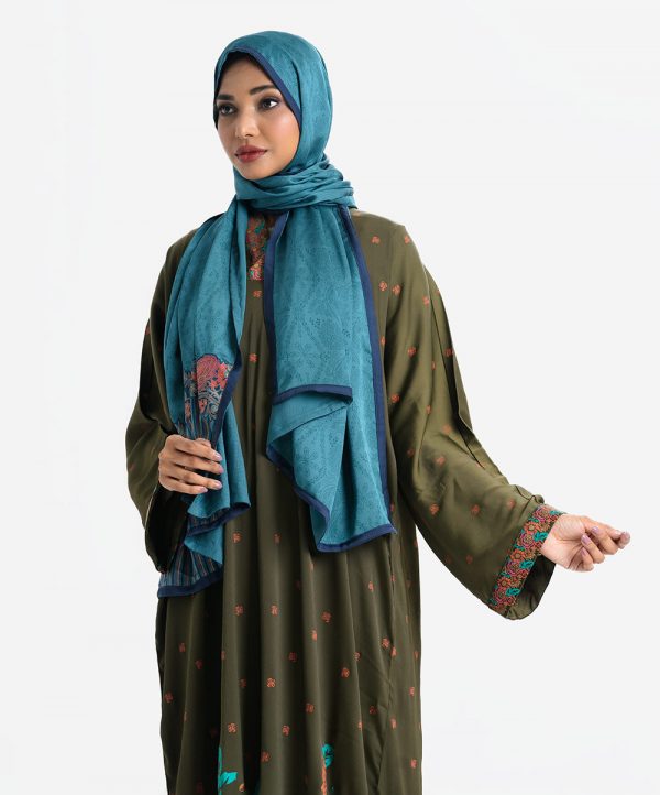 Women's printed hijab in crepe fabric.