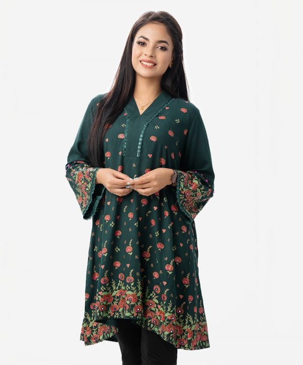 Women's floral printed A-line tunic in viscose fabric. V-neck, full-sleeved. Lace and karchupi work at the front and bell sleeves.