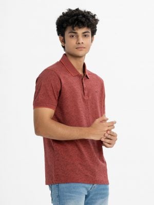 Men's polo shirt in cotton pique fabric. Classic collar, short sleeves and a straight-cut hem.