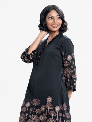 Exclusive kameez from Nargisus by Le Reve in zoom fabric. V-neck, full-sleeves. Floral print detail with heavy karchupi at front hemline and sleeves.