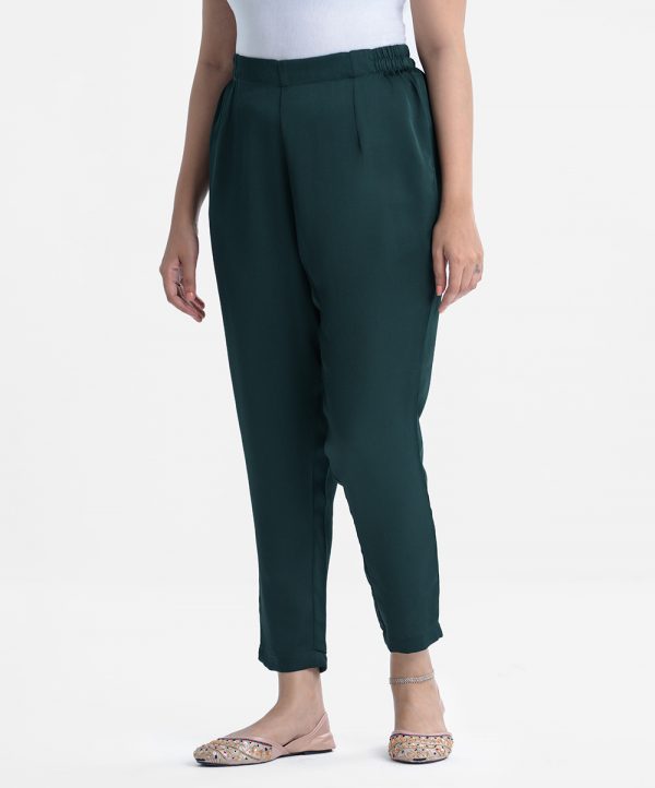 Women's palazzo in crepe fabric. Concealed elasticated waistline.