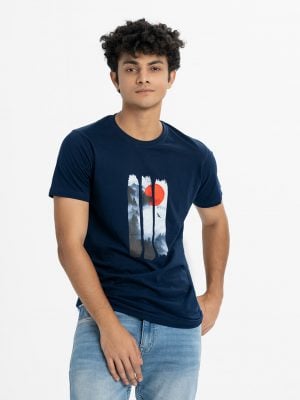 Men's t-shirt in cotton single jersey fabric. Crew neck, short sleeves. Print on the chest.