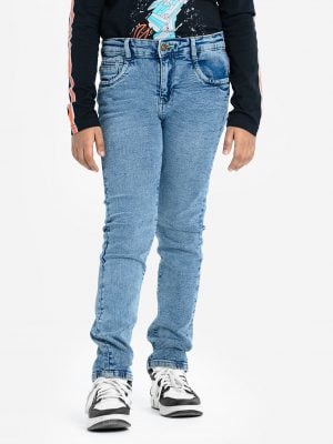 Kid boys long pant in denim fabric. Five pockets and a zipper fly with a metal button.