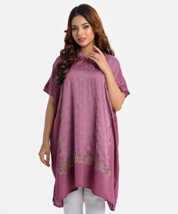 Printed abaya kaftan in printed crepe fabric. V-neck with full-sleeved and Crepe dupatta.