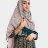 Women's printed hijab in crepe fabric. Lacework at the side.