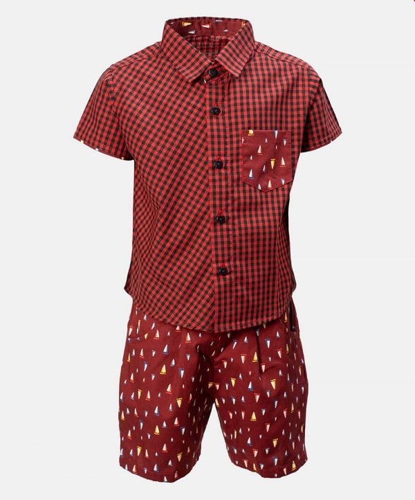Newborn check printed baby boy shirt pant set in cotton fabric. Classic collar, short sleeves and a chest pocket.